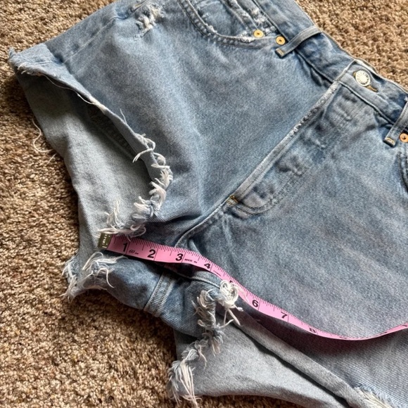 AGOLDE PARKER VINTAGE CUT OFF SHORT IN SWAPMEET size 29 - Picture 9 of 12
